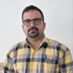 امیر اکبرنژاد